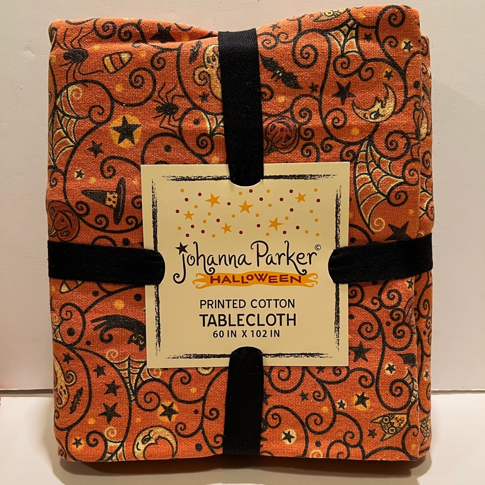 NWT JOHANNA PARKER HALLOWEEN 60”x102” TABLECLOTH.